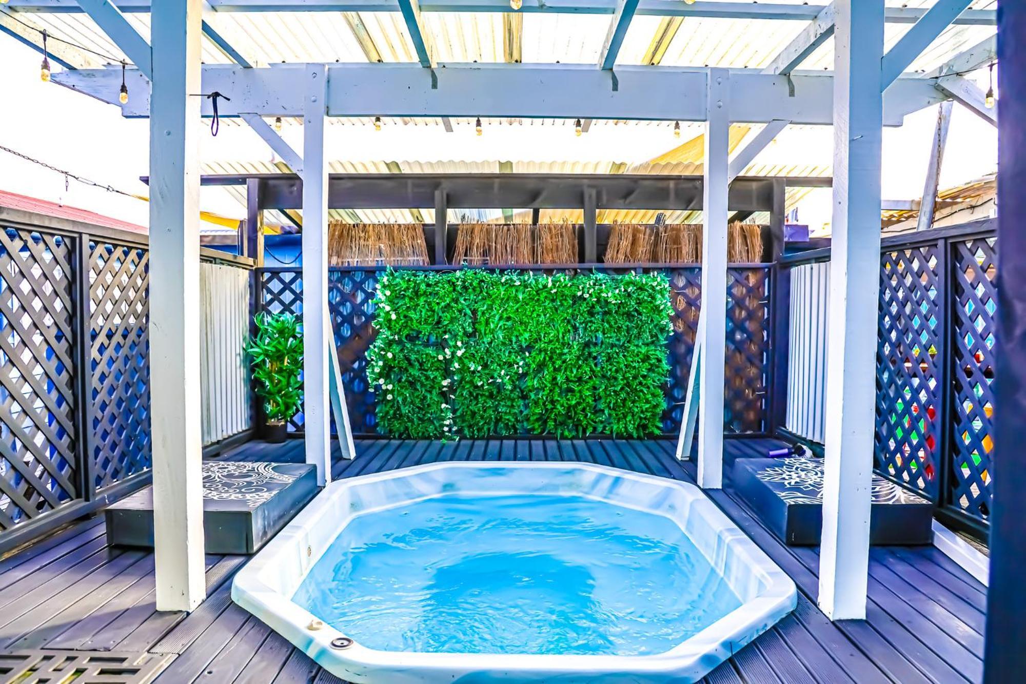 Crashpalace Backpackers โรโตรัว ภายนอก รูปภาพ