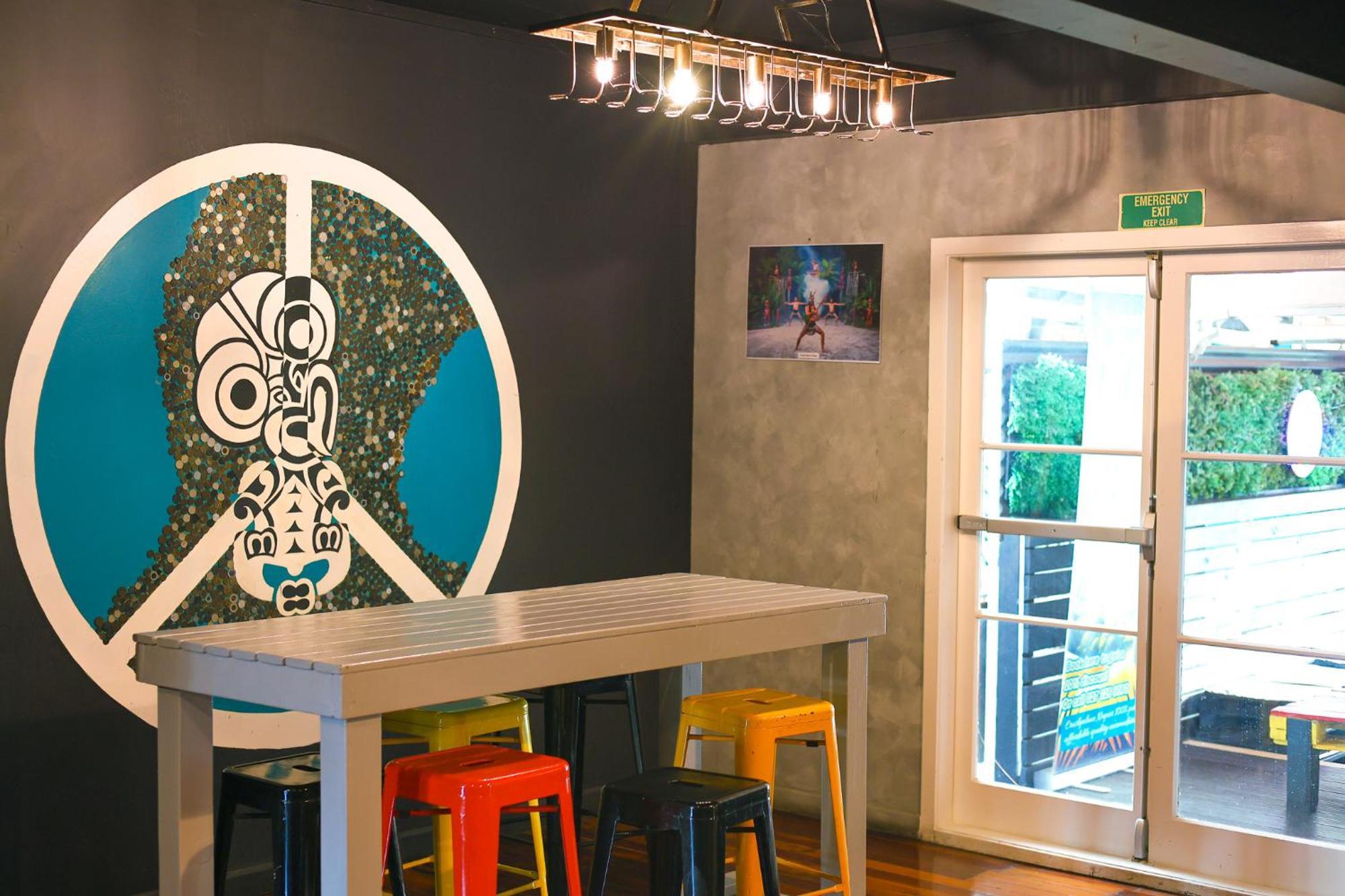 Crashpalace Backpackers โรโตรัว ภายนอก รูปภาพ